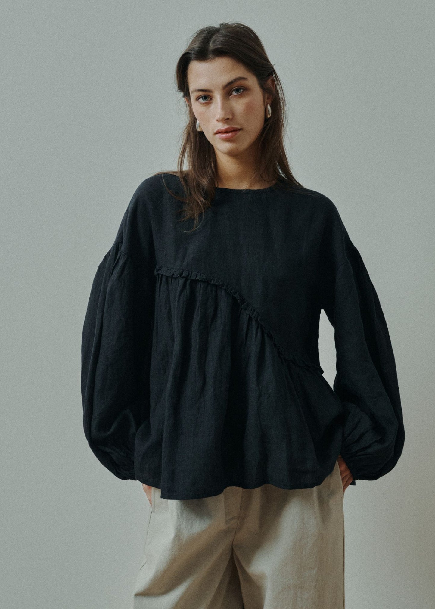 ANNE MI Kaya LS Blouse Black
