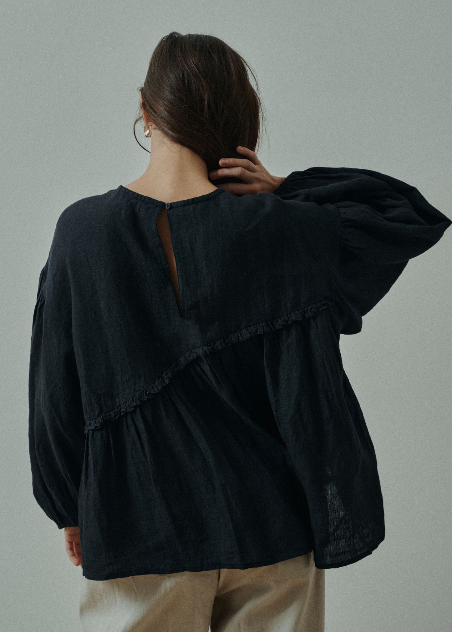 ANNE MI Kaya LS Blouse Black