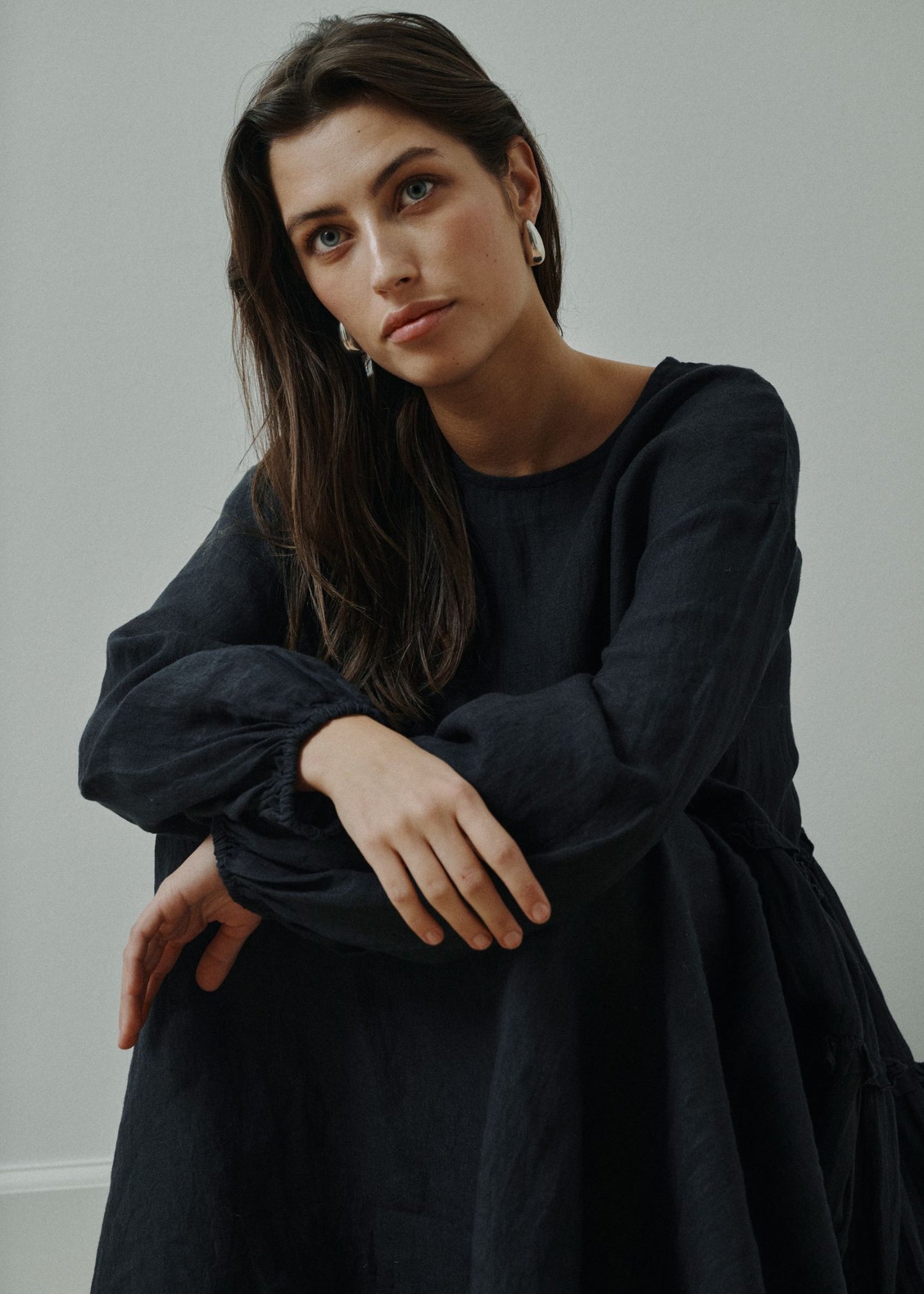 ANNE MI Kaya LS Midi Dress Black