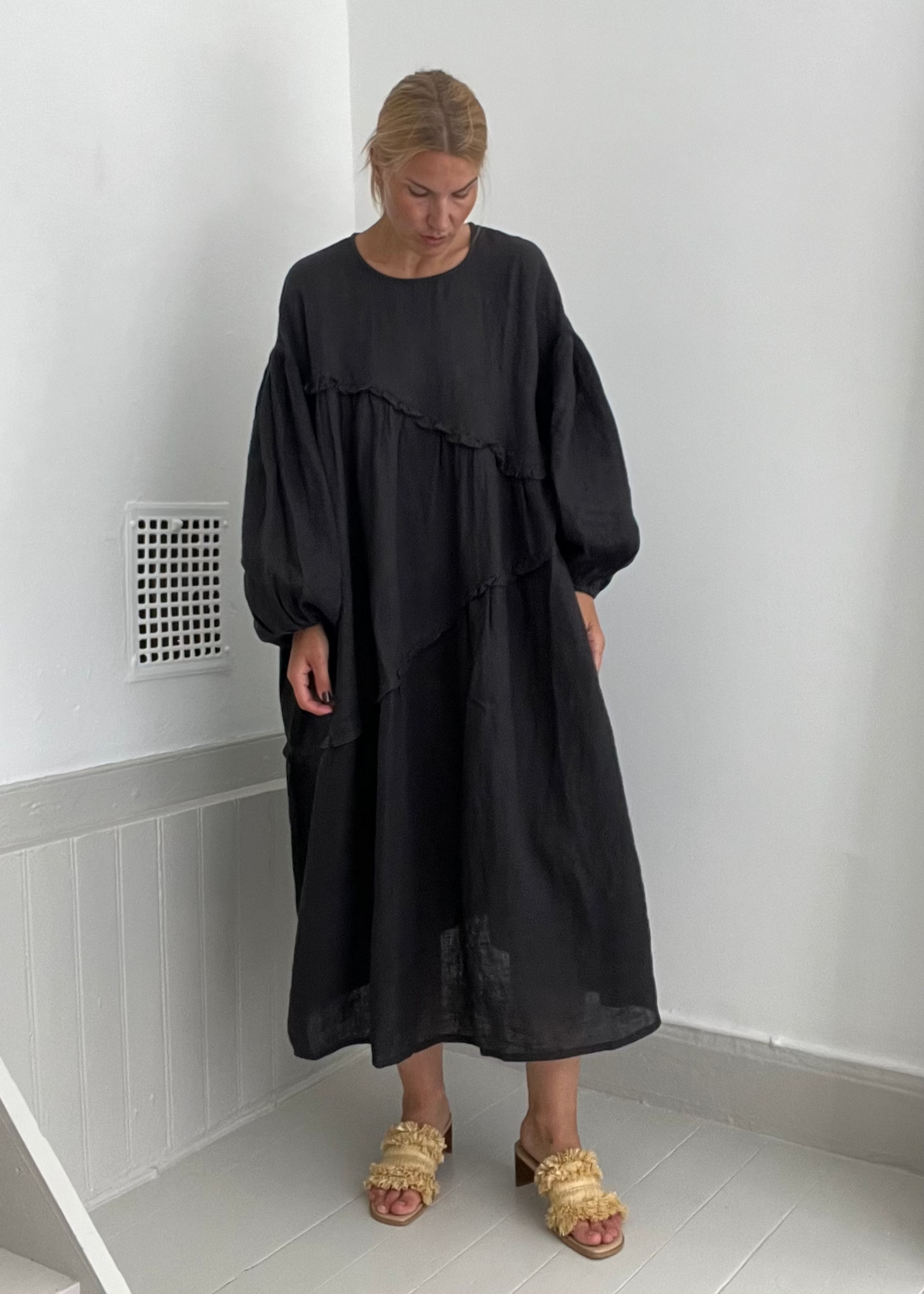 ANNE MI Kaya LS Midi Dress Black