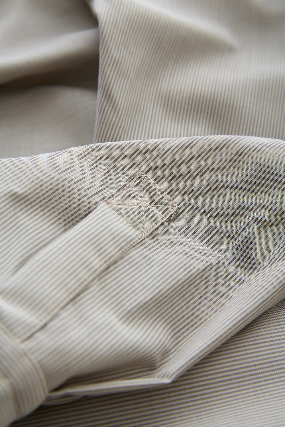 FABULOUS AGENDA Agnes Knee Shirt