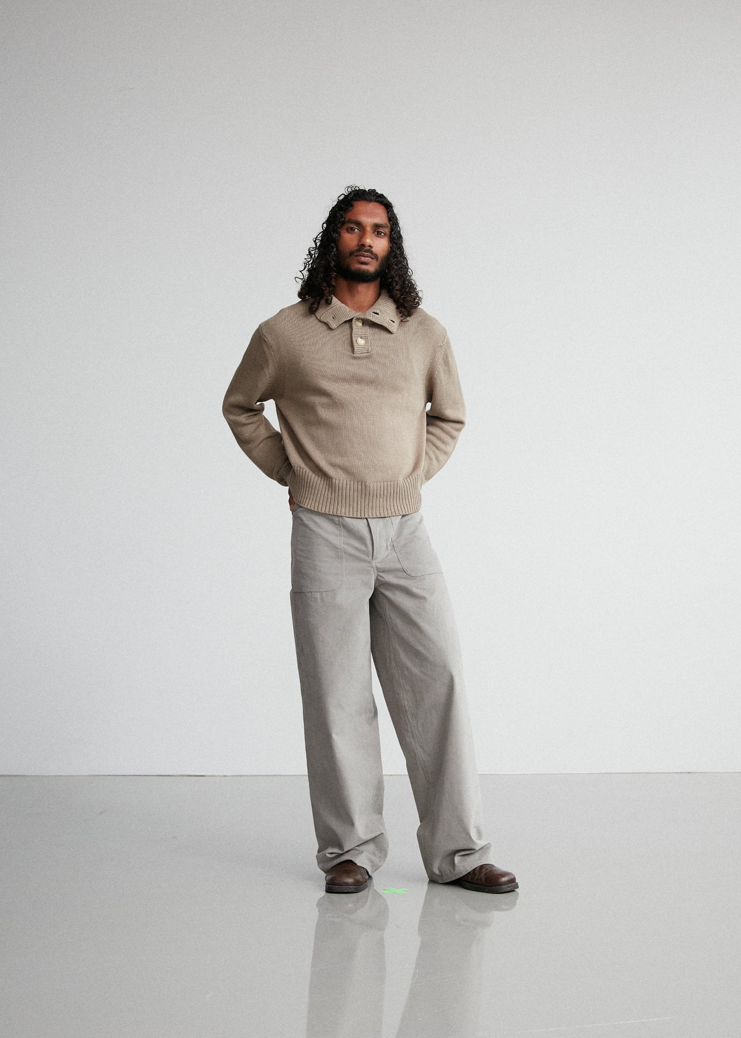 UNIFORM GARMENTS Bobby Sweater Taupe