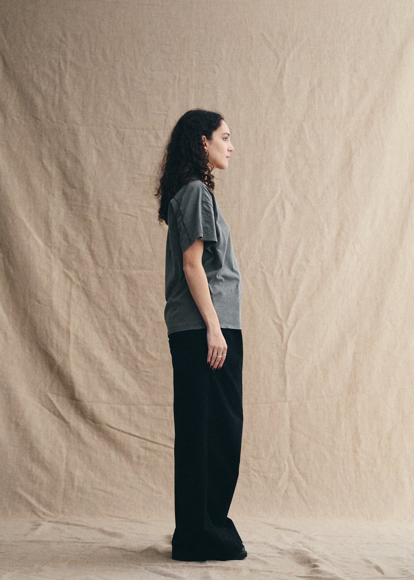 UNIFORM GARMENTS Willow SS Tee Charcoal
