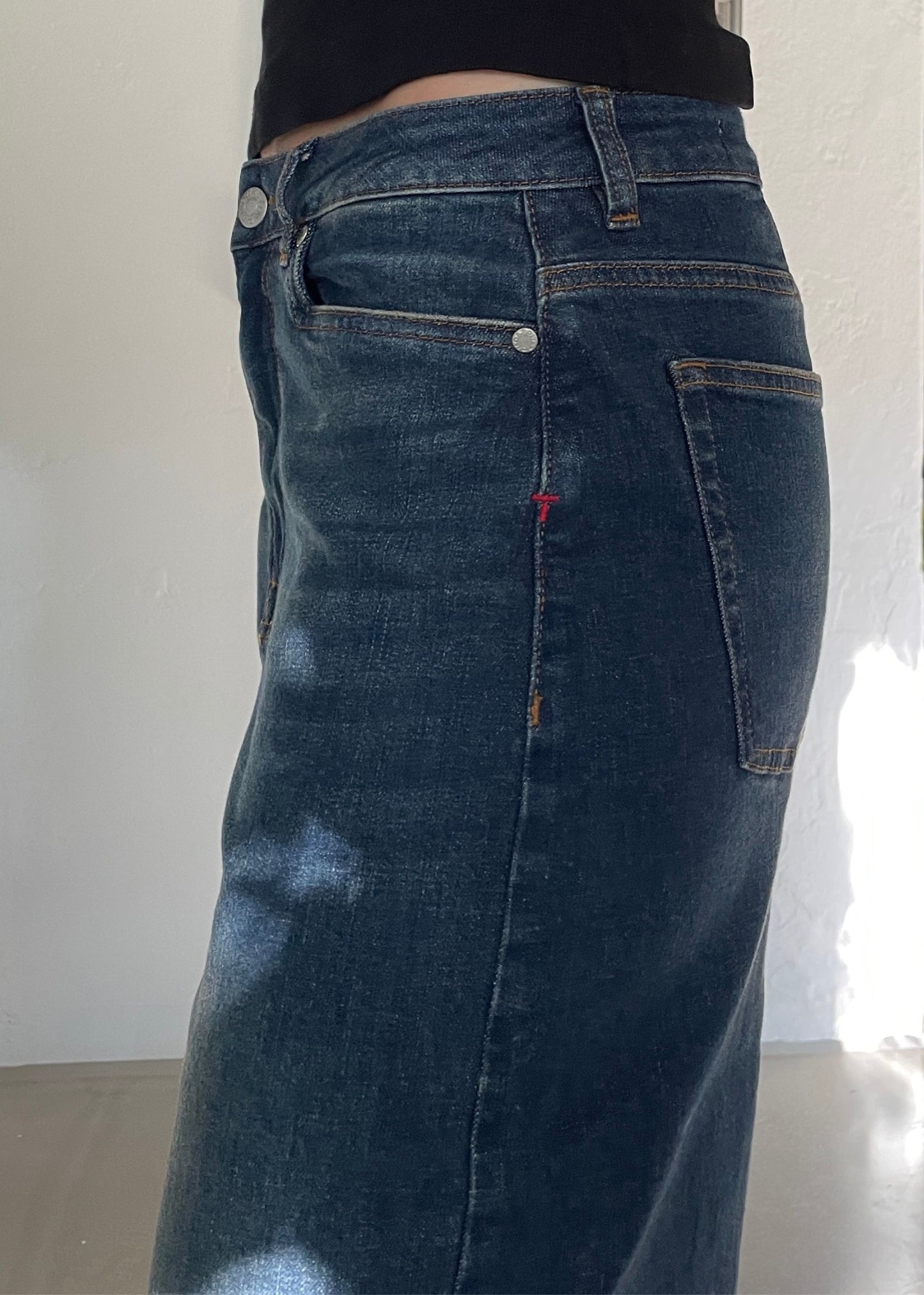 TOMORROW DENIM Kaia Slung Jeans Wash Riverside
