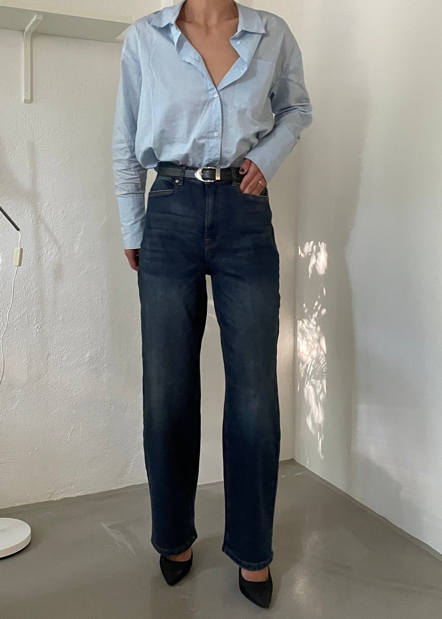 TOMORROW DENIM Kaia Slung Jeans Wash Riverside